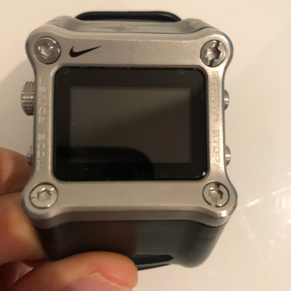 nike hammer watch